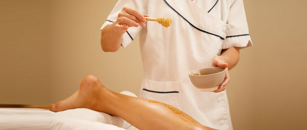 key ingredients in de tan honey wax: honey glycerin and niacinamide