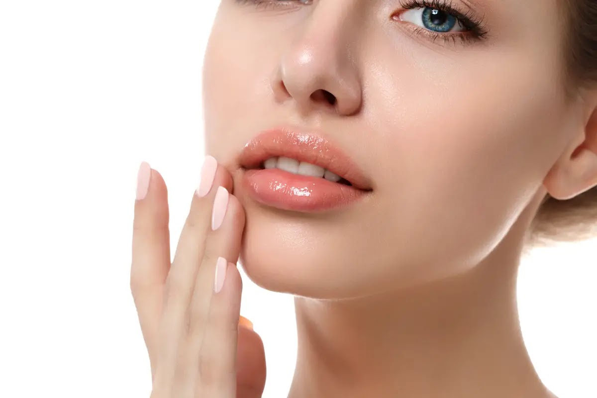 Complete Guide to Getting Pink Lips Naturally